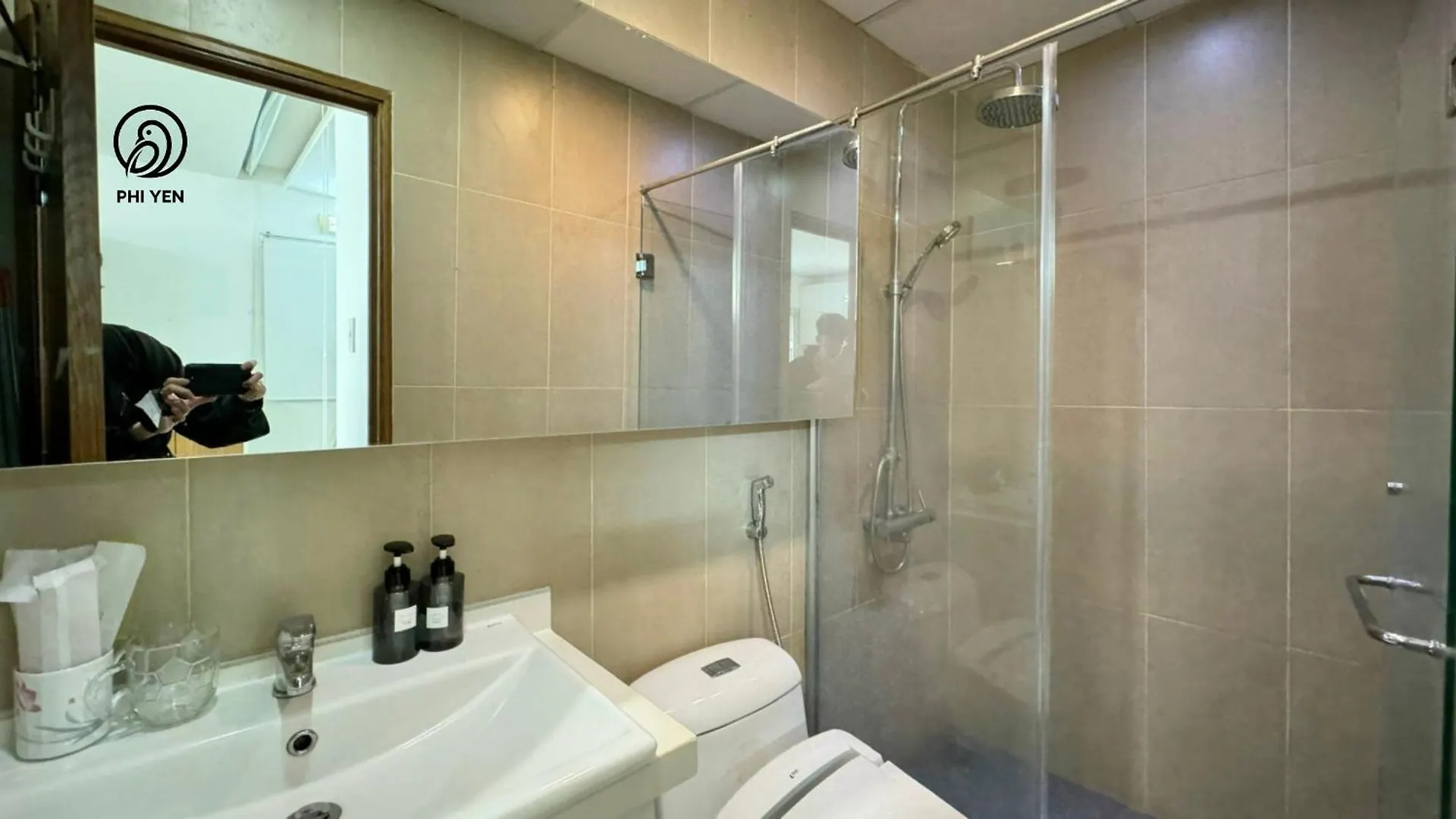Phi Yen 60 Tran Phu Apartment 나트랑