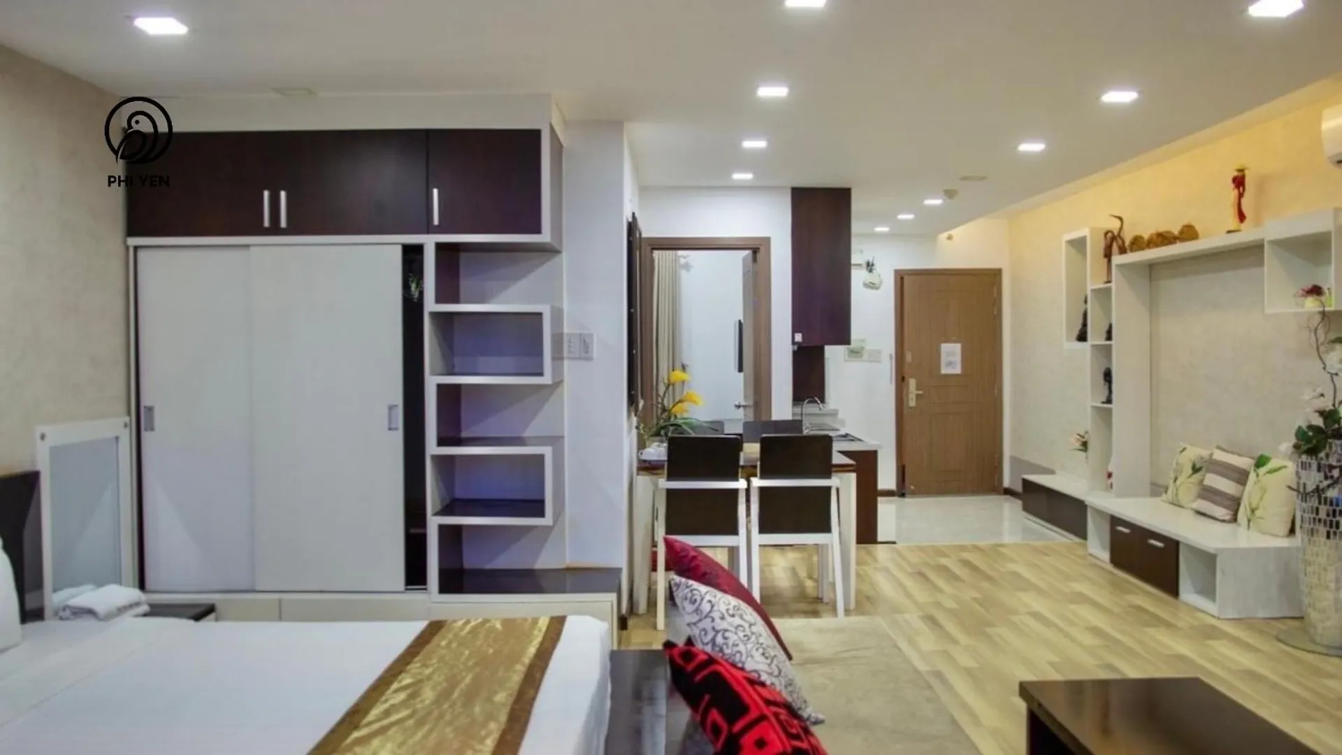 Phi Yen 60 Tran Phu Apartment 나트랑