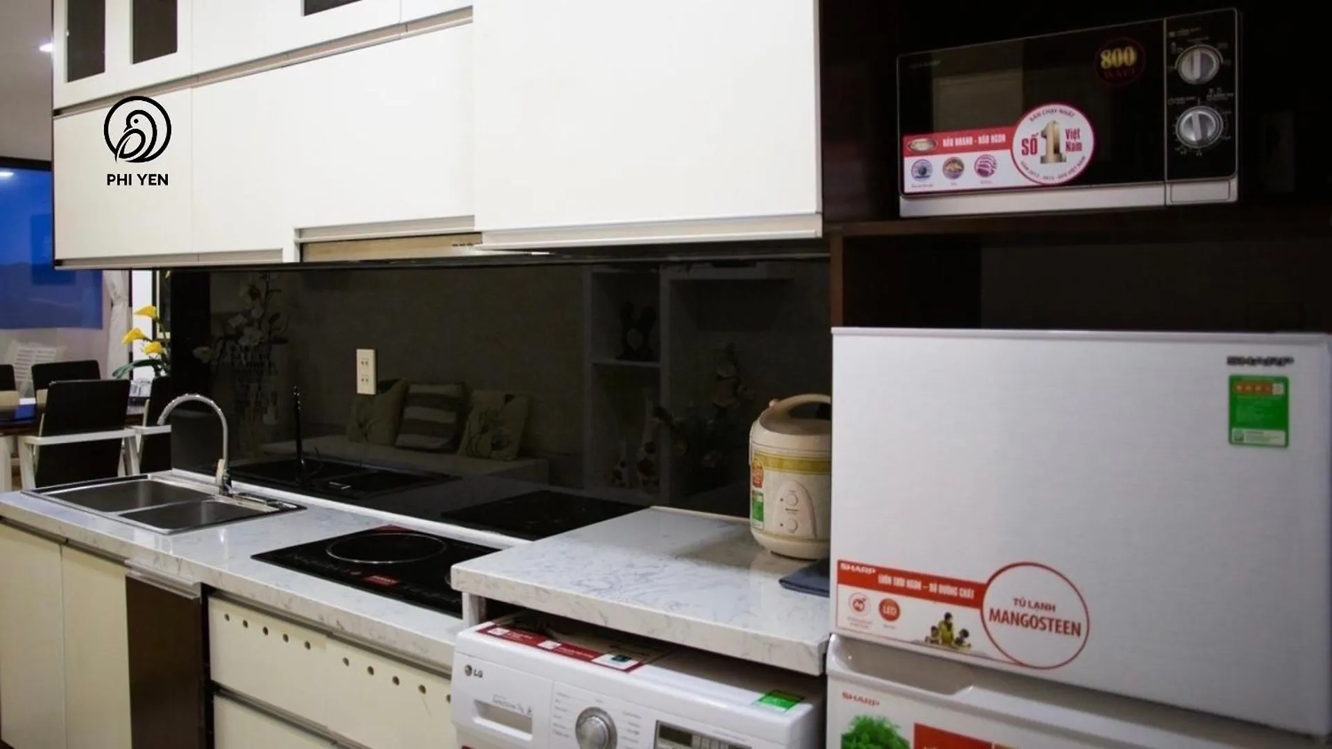 Phi Yen 60 Tran Phu Apartment 나트랑